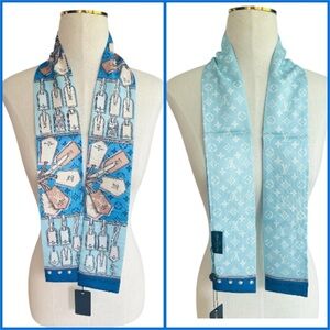 NWT Louis Vuitton Trunks & Locks Bandeau Silk Scarf – Blue Monogram Reversible